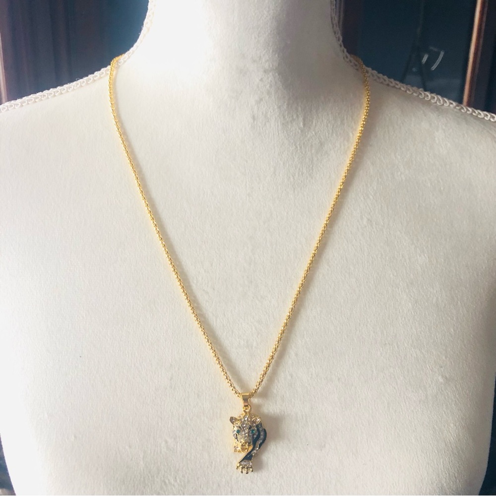 Growling tiger shiny gold emerald eye enamel pendant on chain necklace - Picture 8 of 12